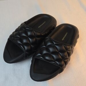 Lemonade Black Quilted Foam Slippers/Slides Womens Size L